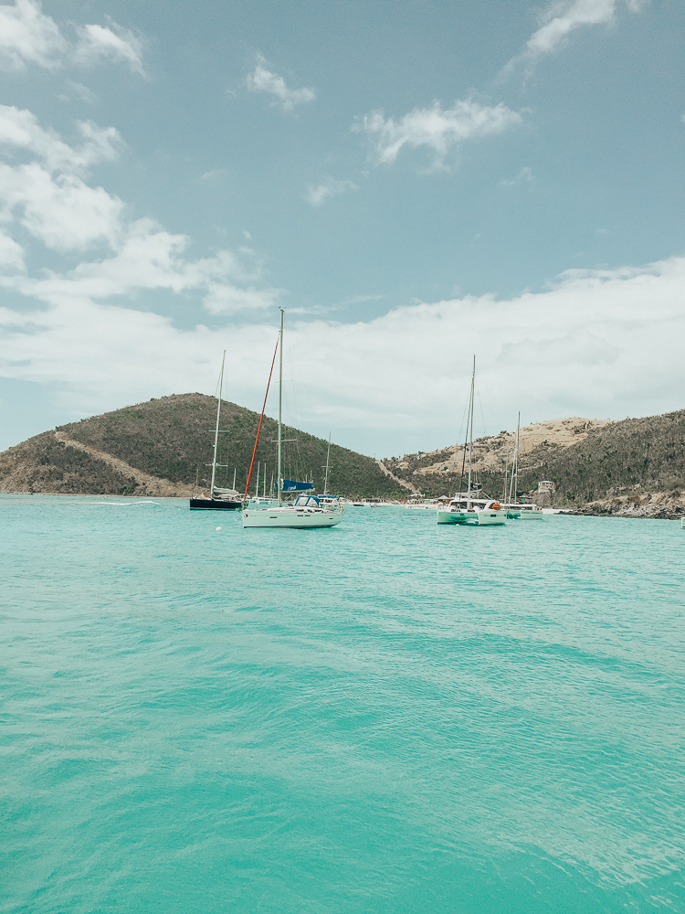 day sail trips st. john usvi | day sail singing dog sailing | where to sail near st. john usvi | sailing st. john usvi | boat day trips st. john usvi | getting to soggy dollar bar |