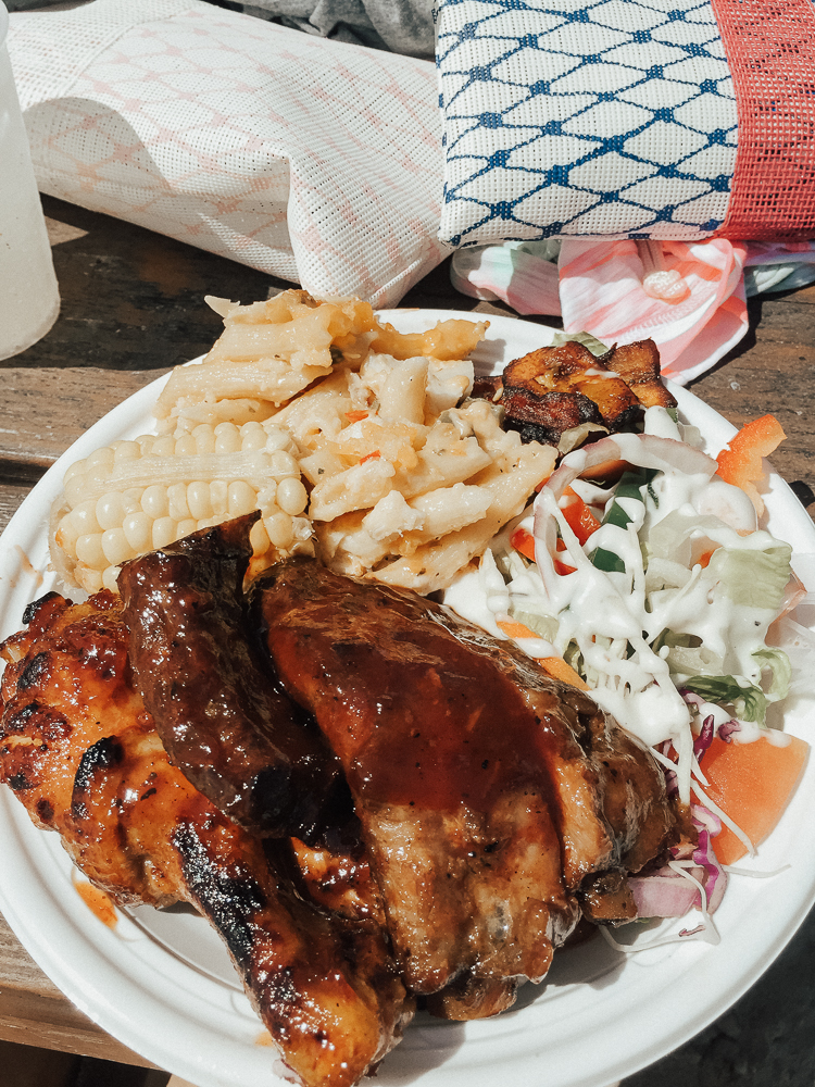 bbq at soggy dollar bar | soggy dollar bar sunday | soggy sundays at soggy dollar bar | jost van dyke bbq | 20 reasons to visit st john usvi | soggy dollar bar after hurricane irma and hurricane maria |