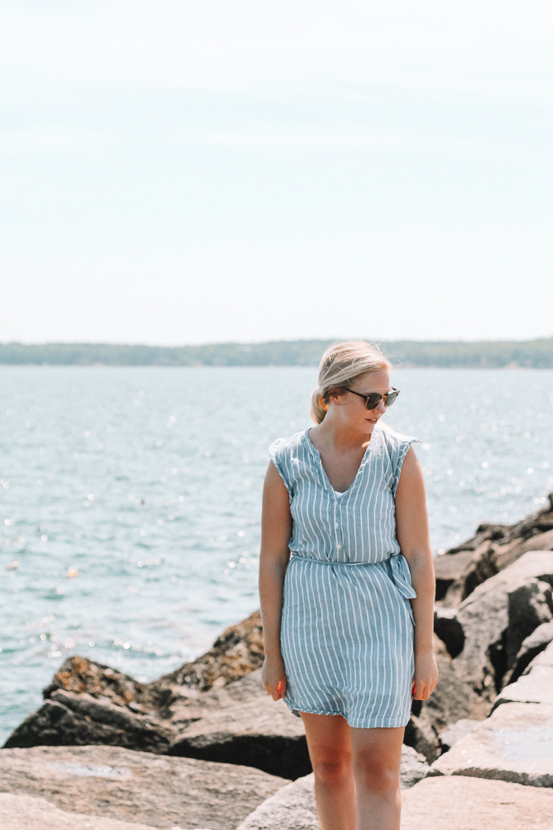 blue striped dress | rockland breakwater | rockland breakwater lighthouse | best dress for work and weekend | old navy blue striped dress | old navy dress | what to wear in maine | what to pack for maine | summer in maine | rockland maine |