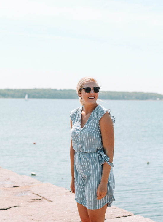 blue striped dress | rockland breakwater | rockland breakwater lighthouse | best dress for work and weekend | old navy blue striped dress | old navy dress | what to wear in maine | what to pack for maine | summer in maine | rockland maine |