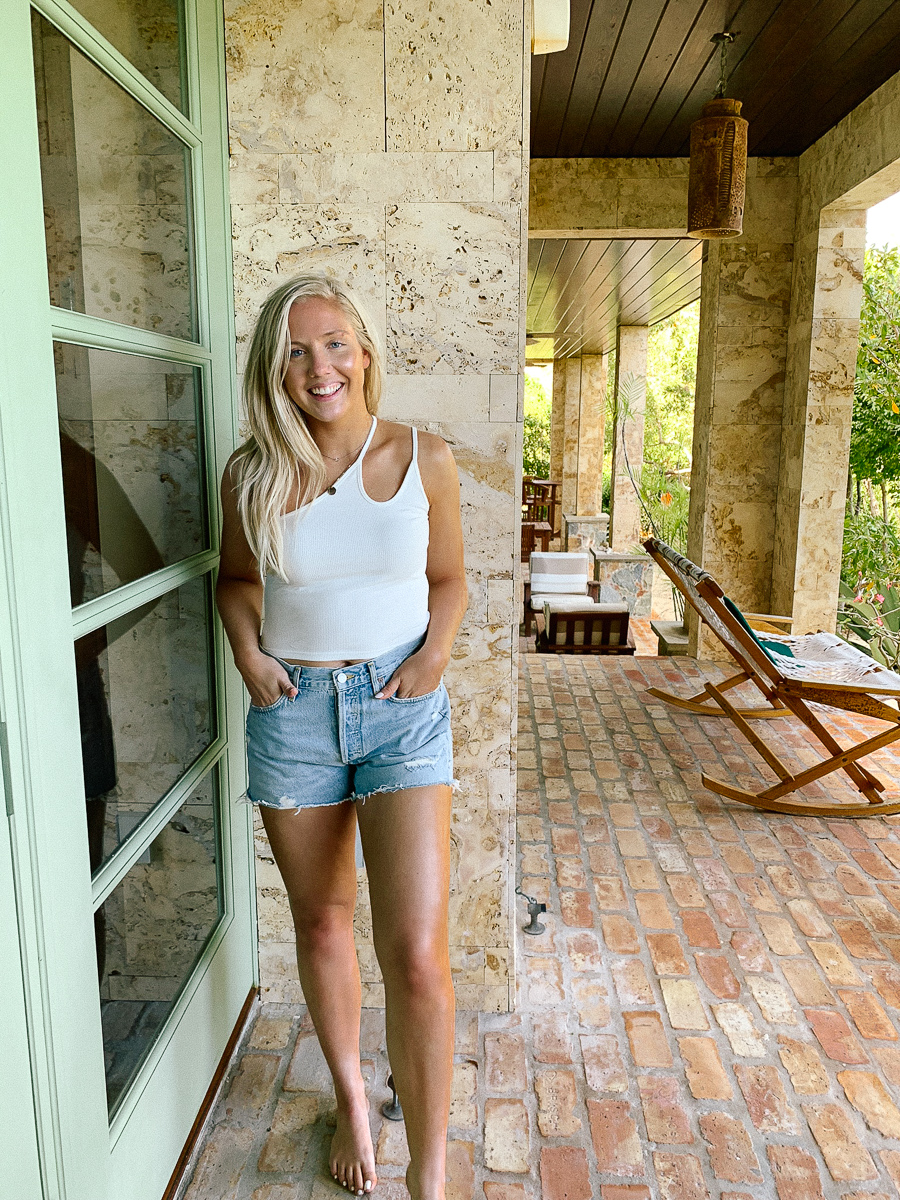 St. John, USVI Vacation Outfits Recap | What I wore on St. John USVI | What I wore in the Virgin Islands | What I wore on my beach vacation | what to pack for a beach vacation | Agolde denim shorts | 