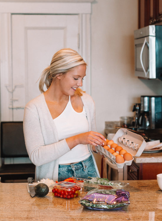 healthy weekend breakfast bowls | weekend brunch recipes | weekend breakfast idea | egg bowls | healthy egg and arugula bowls | healthy weekend breakfast | egg arugula onion pepper sweet potato egg bowls | weekend brunch idea | Mackenzie Murphy of Brunch on Sunday blog