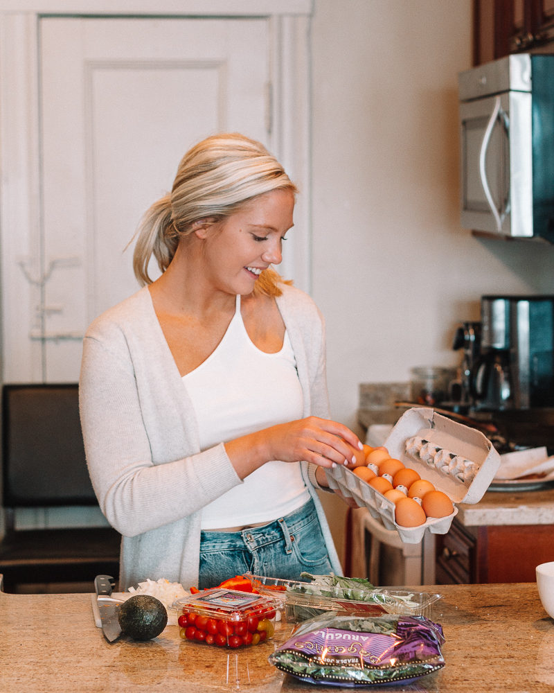 healthy weekend breakfast bowls | weekend brunch recipes | weekend breakfast idea | egg bowls | healthy egg and arugula bowls | healthy weekend breakfast | egg arugula onion pepper sweet potato egg bowls | weekend brunch idea | Mackenzie Murphy of Brunch on Sunday blog