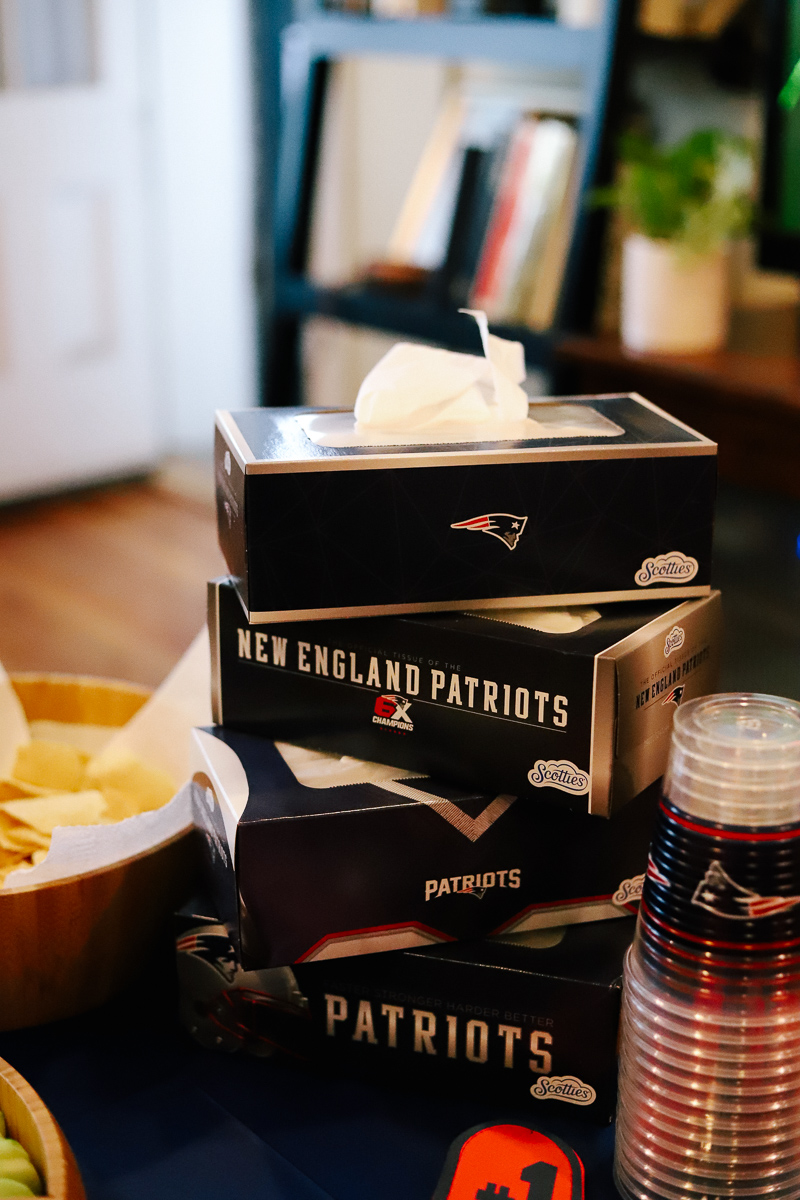 New England Patriots Game Day Party: How to Host Your Own Football Party, game day party, how to host a football party, what to make for a football party, scotties tissues, new england patriots scotties tissues |