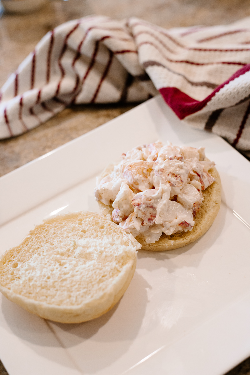 How to Make the Best Lobster Roll At Home | Maine Lobster Roll Recipe | The Best Maine Lobster Roll Recipe | Lobster Roll Recipe |