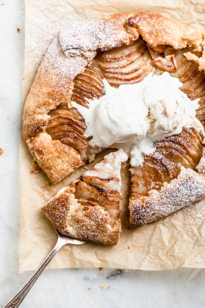 Fall Recipes I'm Excited to Make + New Home Items | the best fall recipes | comfort food meals for fall | new home items I've been using in my kitchen | Cinnamon Apple Galette via Broma Bakery |